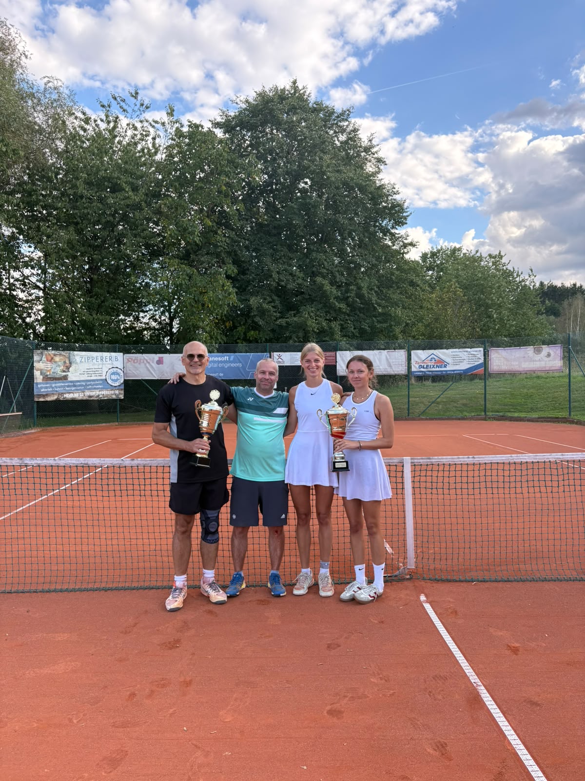 Karl Heinl, Jochen Schmitz, Theresa Gleisl und Lena Schwägerl